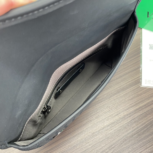 ボッテガヴェネタバッグ着用イメージ